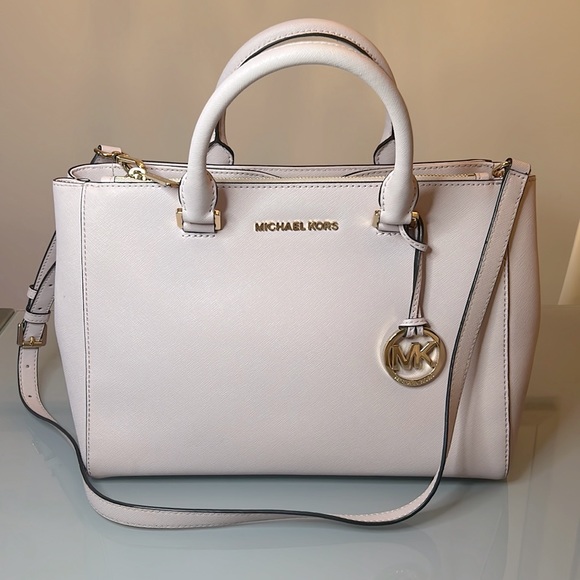 Michael Kors Handbags - Michael Kors purse, excellent condition, dusty pink